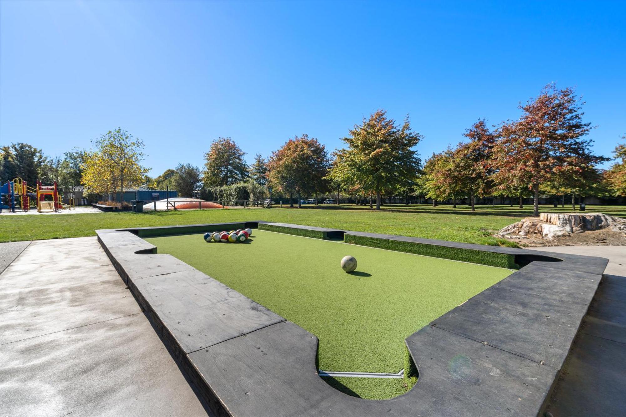 Tasman Holiday Parks - Christchurch Kültér fotó The 2015 World Bowls Centre